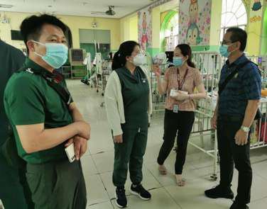 Rotarians and NICU staff tour the PGH Neonatal ICU on 13 July 2025 to confirm what equipment was needed.