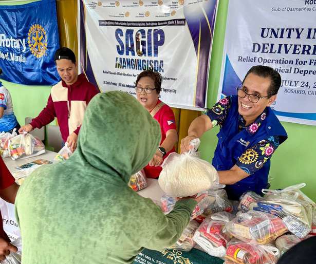 “Sagip Mangingisda”: rice and relief goods for fishing families in Barangay Ligtong, Rosario, Cavite, 24 July 2025.